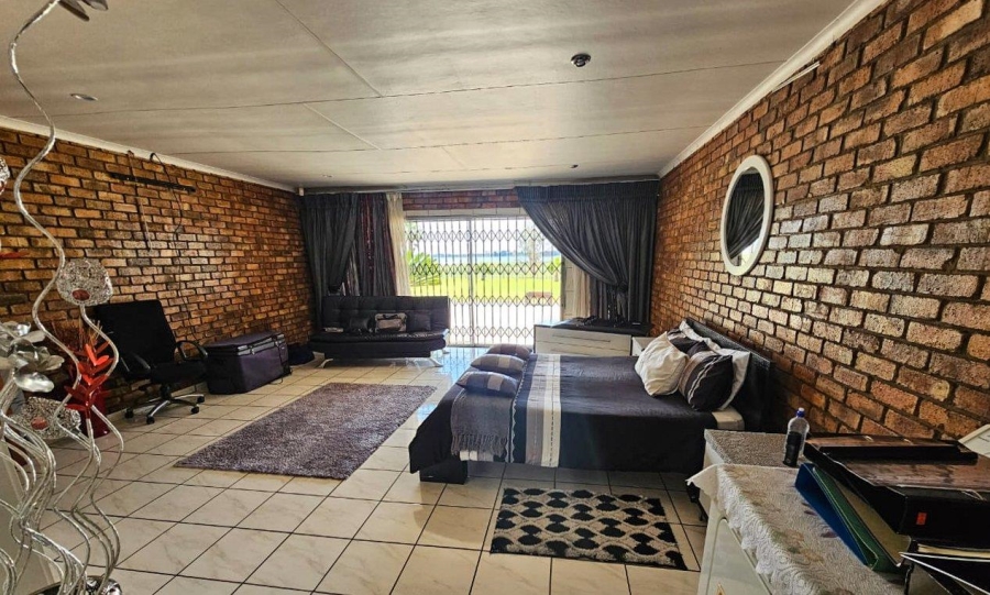 3 Bedroom Property for Sale in Oranjeville Free State